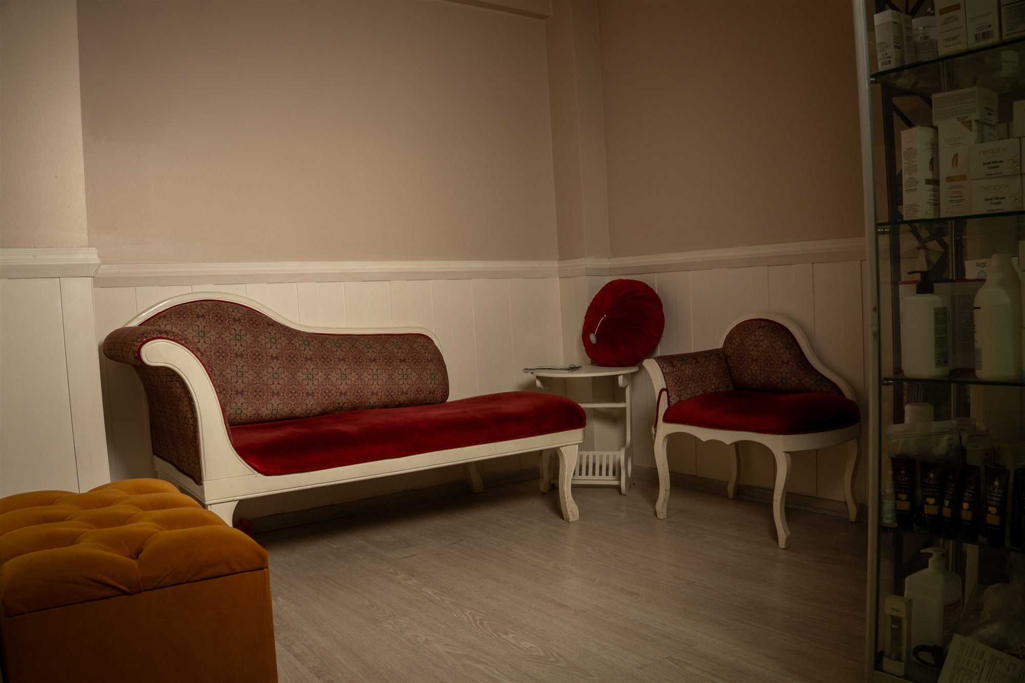 Elya Güzellik Salonu bekleme alanı